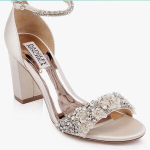 Badgley Mischka Women's Ivory Satin Heels